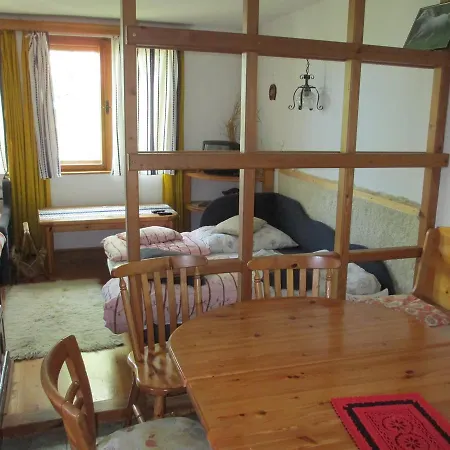 Pensiune Rokavar Vendeghaz *